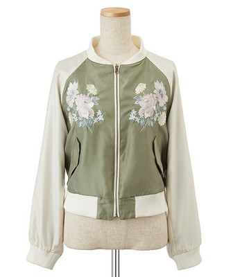 フラワー刺繍スカジャン