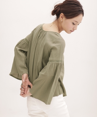 Broderie&Co 楊流フレアー袖BL