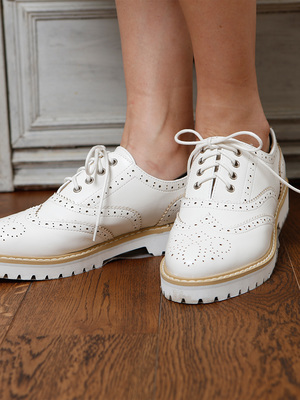 ウィングチップレースアップシューズ