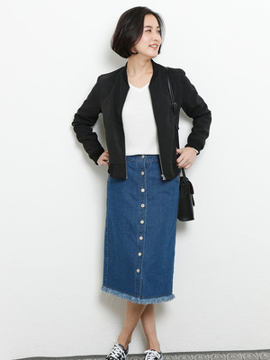 センターボタンデニムスカート