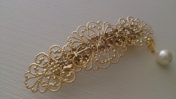 取り外しOK!透かしレースとコットンパールのバレッタ