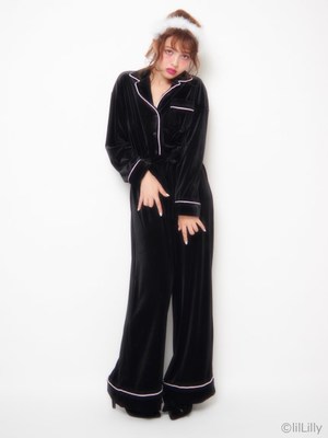 lilLilly （リルリリー）  ベルベットオールインワン