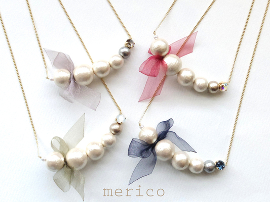 オーガンジーリボンとスワロのコットンパールネックレス