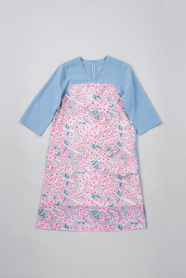 サクラの花のワンピース