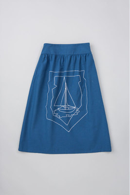 ヨットの刺繍のスカート