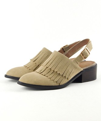 フリンジサボサンダル