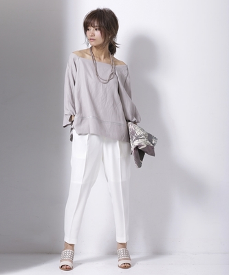 ナノ・ユニバース　　オフショル刺繍BL