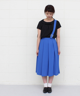 サス付きプリーツ スカート
