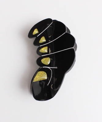 わし掴み　ヘアクリップ