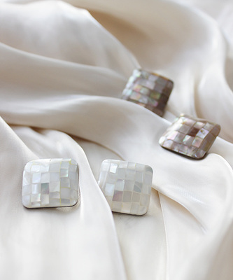 スクエアシェル　イヤリング