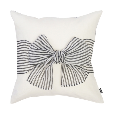 450x450 ストリーネ クッションカバー ブラック