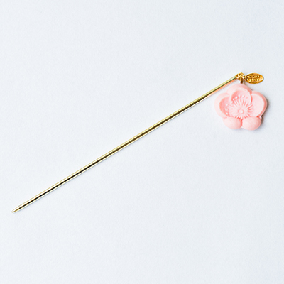 和三盆かんざし　光琳梅