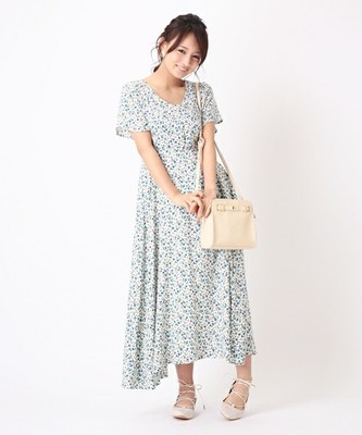 小花柄ロングワンピース