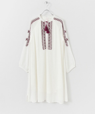 エンブロイダリーワンピース