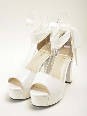 リボンタイパンプス