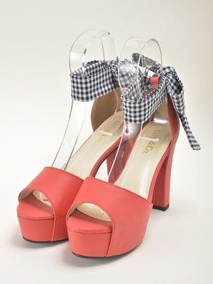 リボンタイパンプス