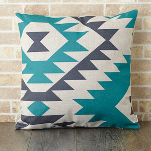 北欧クッション(ブラックミントキリム柄)