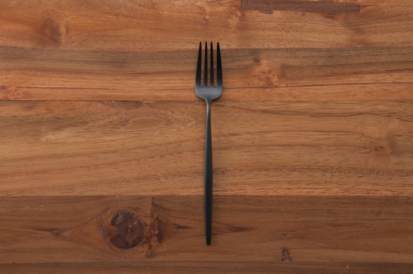 クチポール ムーン・マットブラック デザートフォーク