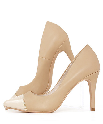 トゥキャップポインテッドトゥパンプス