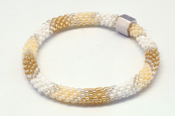 VICTORIA'S DREAM BRACELET