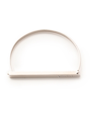 メタルD型ブレスレット