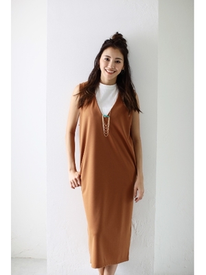 テレコプルオーバー×Vネックミディワンピース