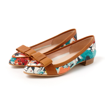 リボンつきポインテッドトゥフラット