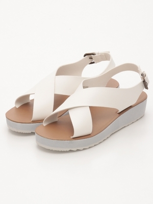 厚底クロスベルトサンダル