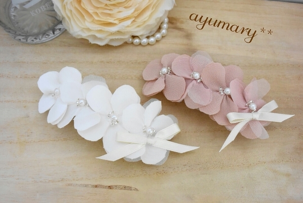 リボン飾りのお花ヘアバレッタ