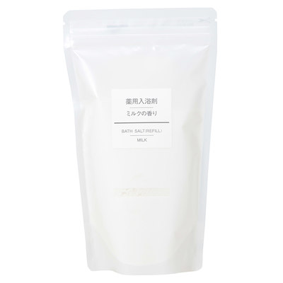 薬用入浴剤・ミルクの香り（詰替用）　（新）３８０ｇ・スプーン付