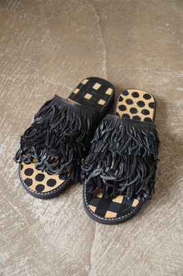 Fringe:くせっ毛サンダル