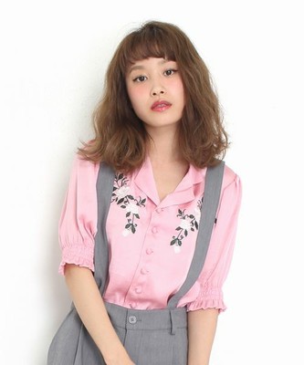 高橋愛コラボ花刺繍ブラウス