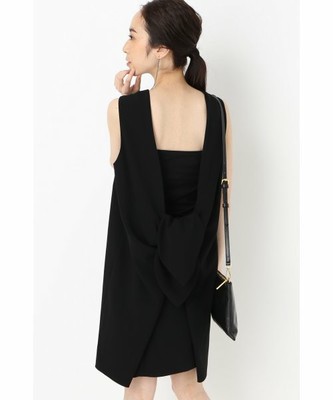 バックオープンワンピース