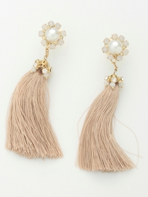 タッセルピアス