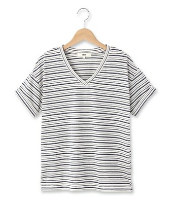 Vネックプルオーバー