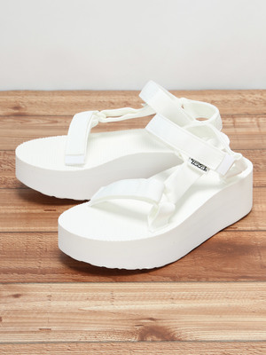 SEVENDAYS=SUNDAY テバ FLATFORMUNIVERTSALサンダル