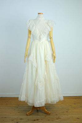 ノースリーブウェディングドレス【ND001】