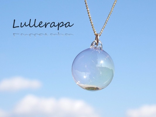 シャボン玉ネックレス