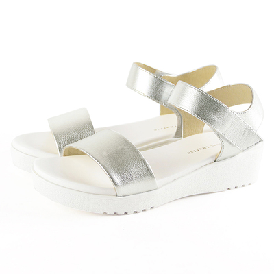 スポーツサンダル