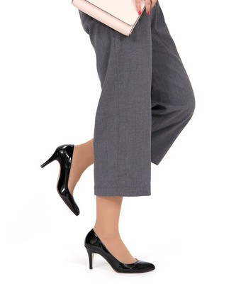 アーモンドトゥスエードチャンキーヒールパンプス