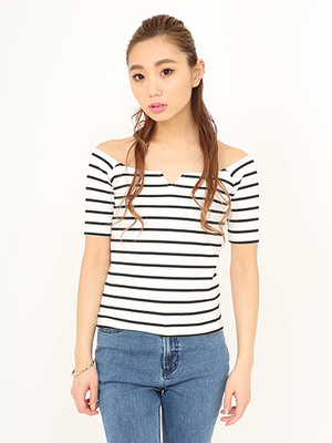 フロントスリットオフショルＴＯＰＳ