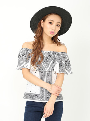 バンダナオフショルＴＯＰ 