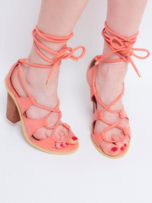 レースアップサンダル