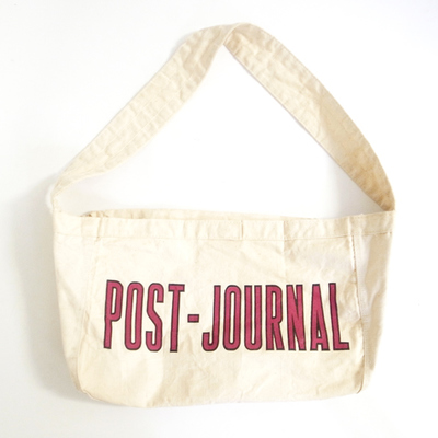 Vintage Accessories: Newspaper Bag